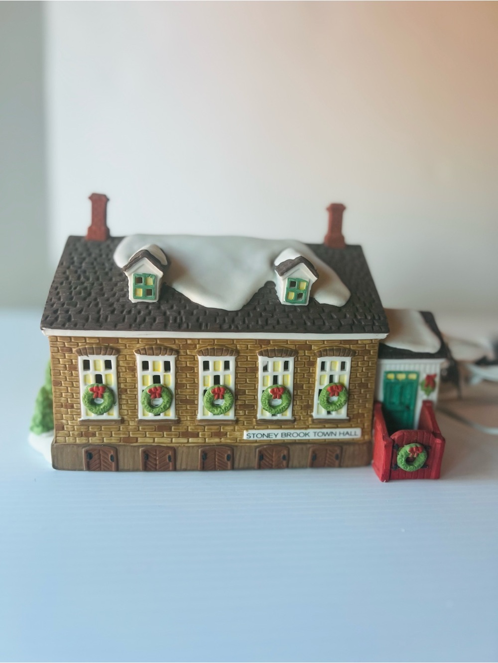 VTG Dept 56 New England Village Series 1992 "Stoney Brook Town Hall" #5644-8
